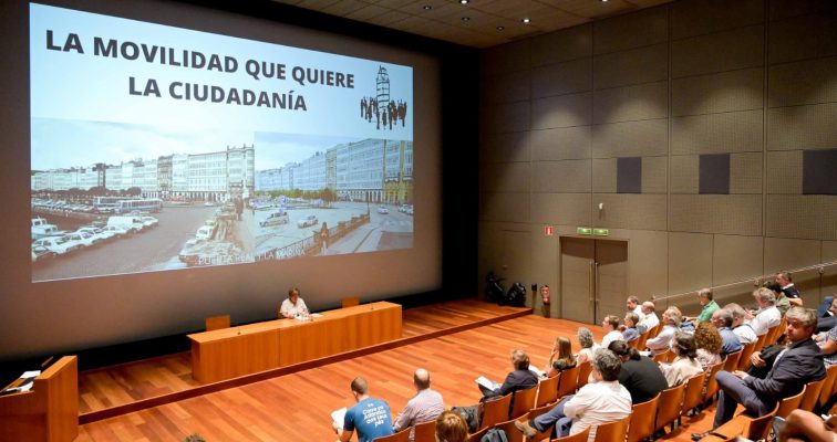 La RCxB Participa En El «Foro Da Mesa Da Mobilidade Sostible» De A Coruña